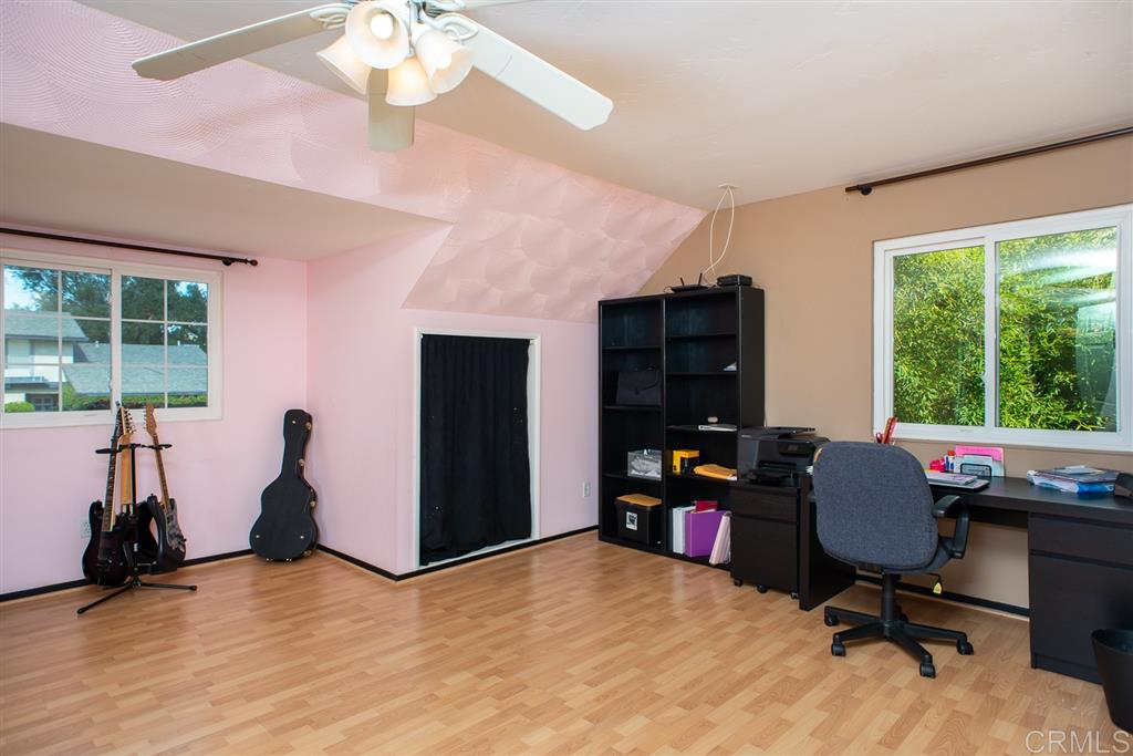 256 Blockton Road Vista, CA 92083 - Photo 14 of 25