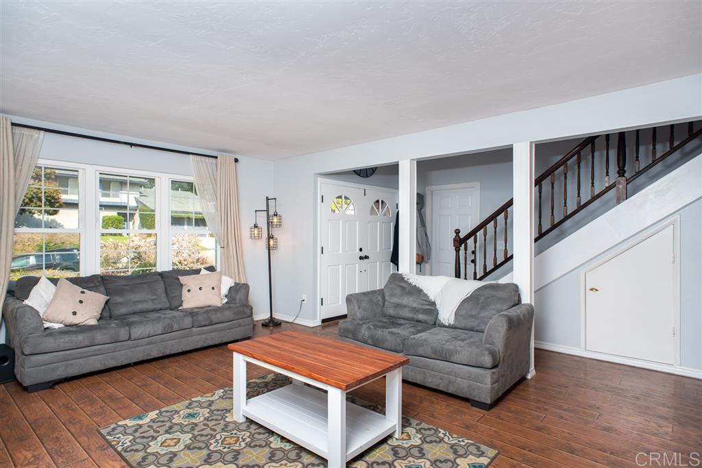 256 Blockton Road Vista, CA 92083 - Photo 4 of 25