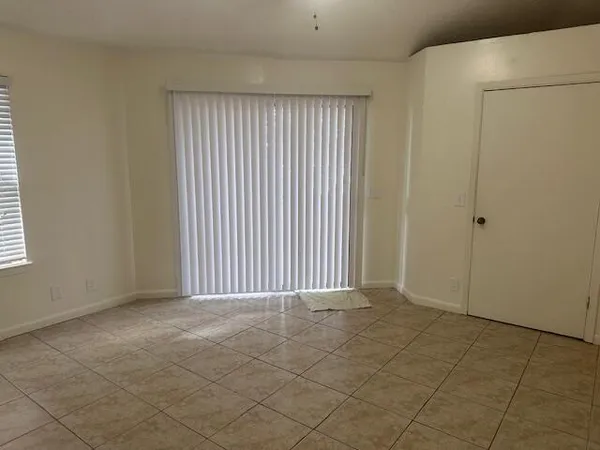 $1,200 | 6904 Sea Turtle Circle, Unit C, Navarre, FL 32566