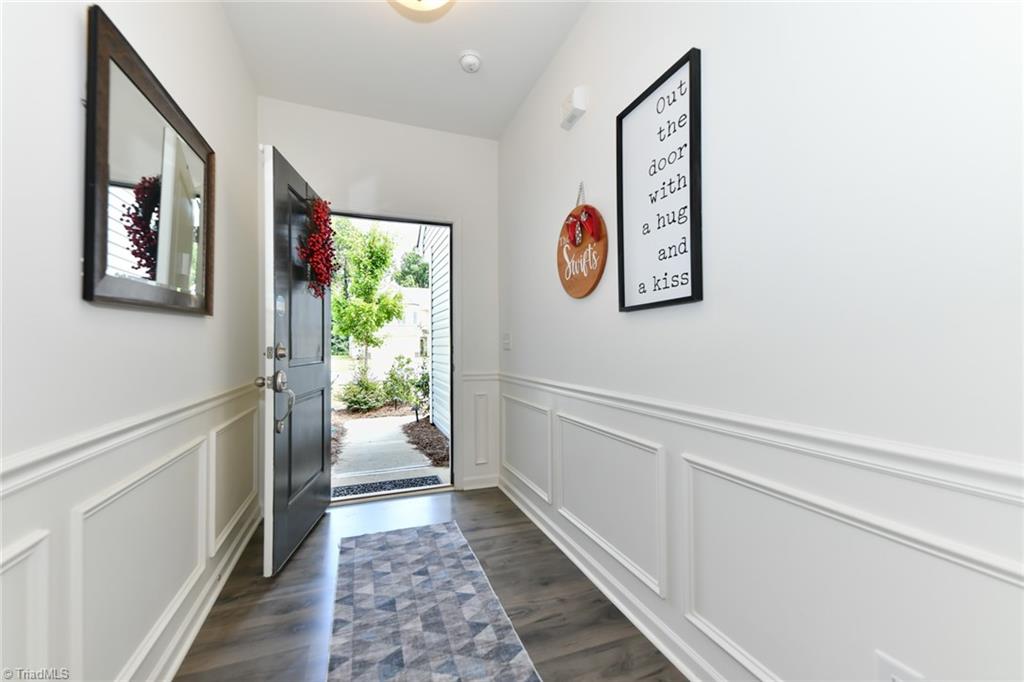 Foyer/entry