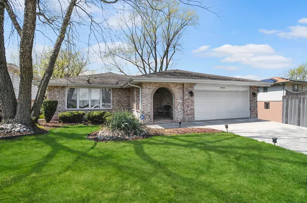 $269,873 | 16810 Greenwood Avenue, South Holland, IL 60473