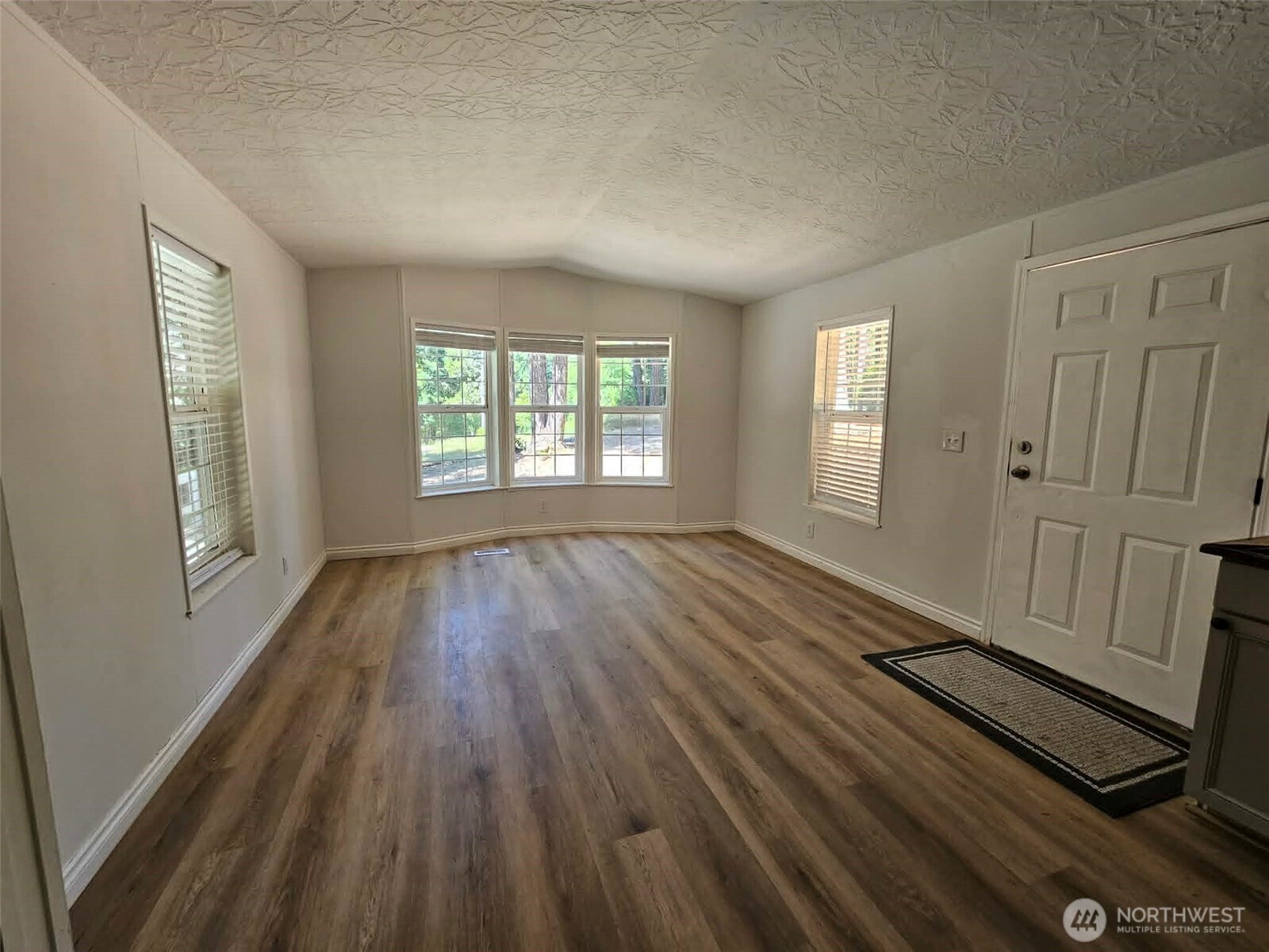 100 East Kilmarnock Road Shelton, WA 98584 - Photo 2 of 9