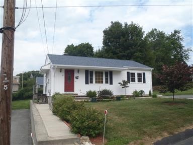 67 Harrison Street Cumberland, RI 02864 - Photo 5 of 27