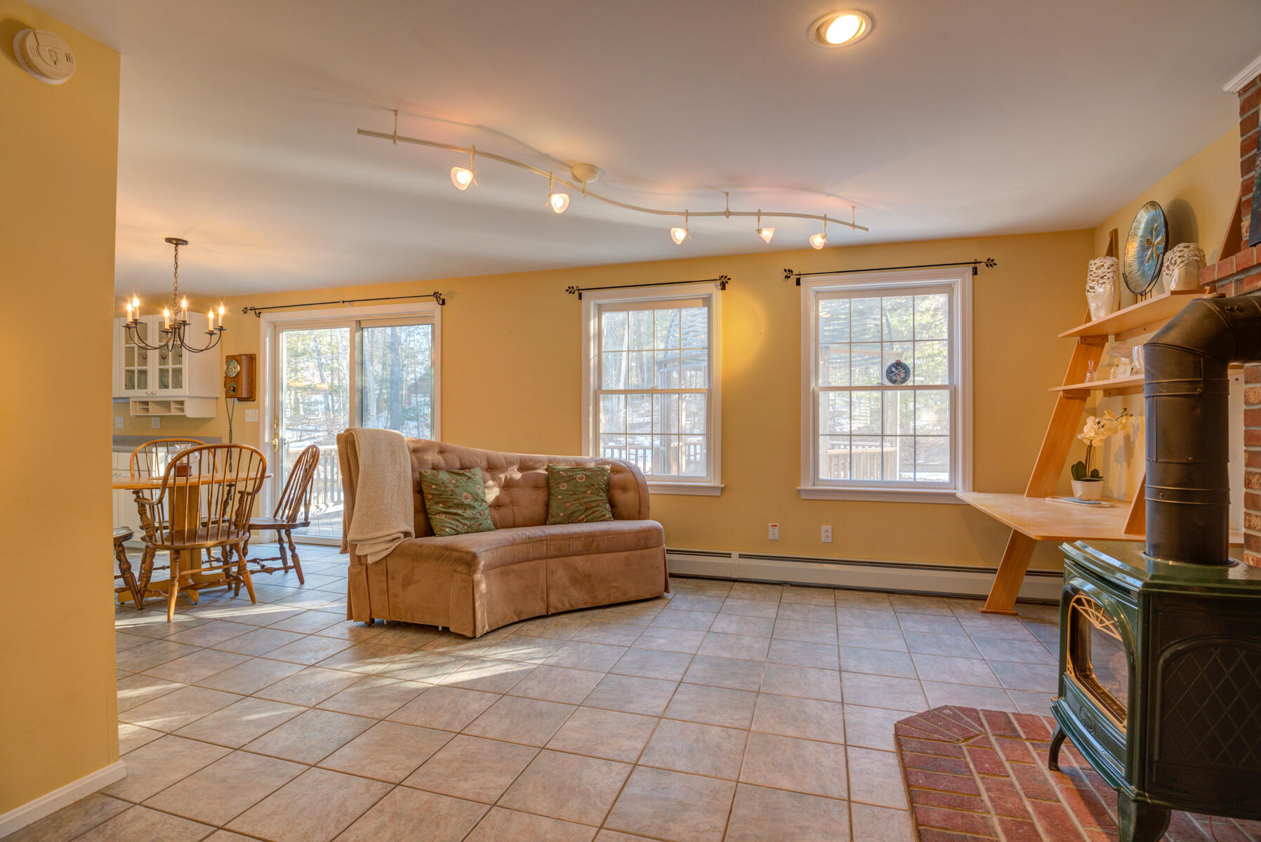 11 Woodspell Road Scarborough, ME 04074 - Photo 5 of 40 Pic#-9
