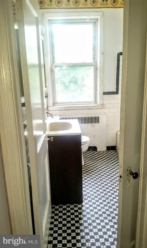 1653 Shadyside Road Baltimore, MD 21218 - Photo 3 of 12 Bath (Master)