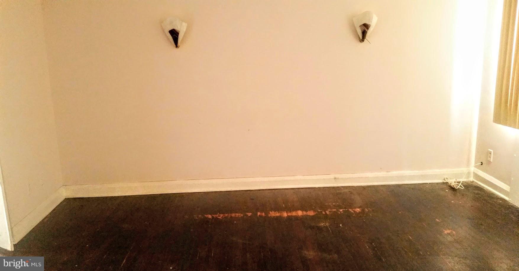 1653 Shadyside Road Baltimore, MD 21218 - Photo 9 of 12 Living Room
