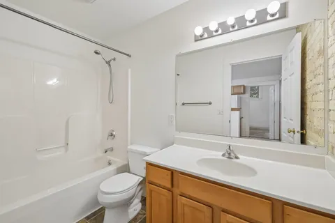 $235,000 | 1009 Summit Avenue, Unit 6, Stoughton, WI 53589