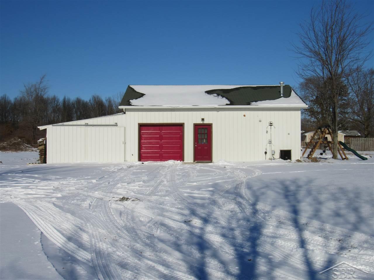 15610 Stuart Road Chesaning, MI 48616 - Photo 6 of 35 31369400-5.JPG