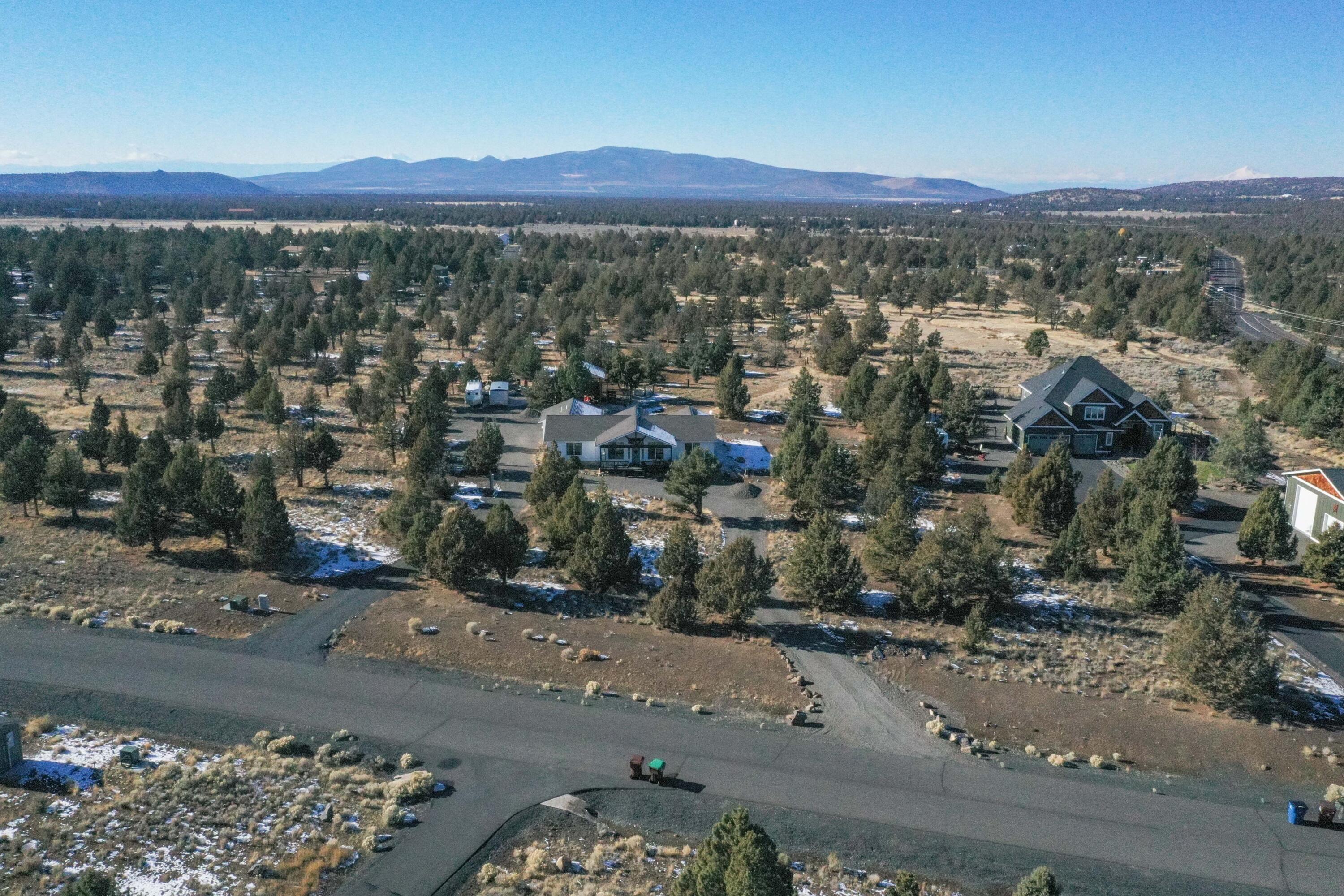12951 Southeast Falcon Ridge Road Prineville, OR 97754 - Photo 25 of 33 12951 SE Falcon Ridge Rd-39
