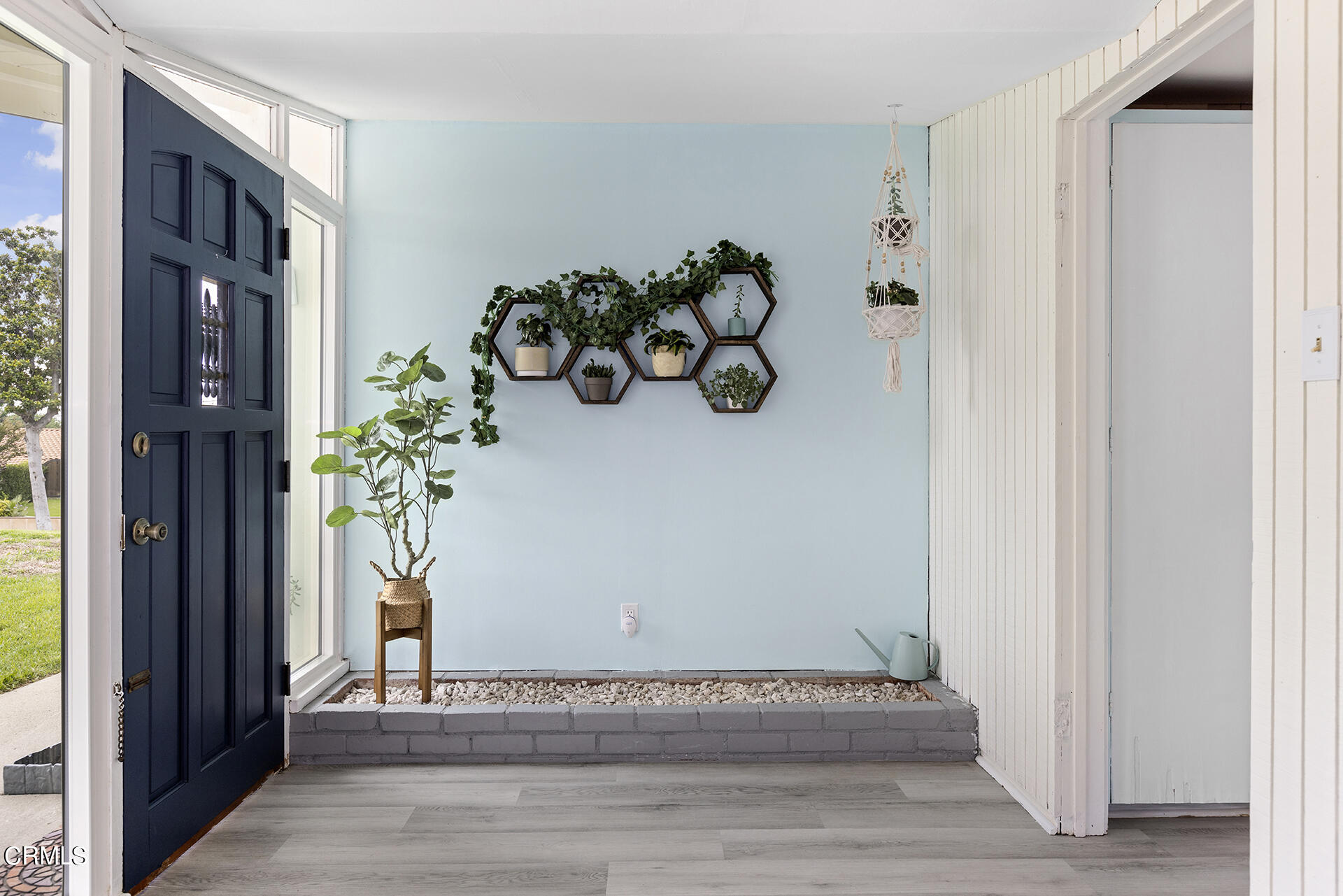 1130 Daveric Drive Pasadena, CA 91107 - Photo 3 of 21 a view of table and chair in room