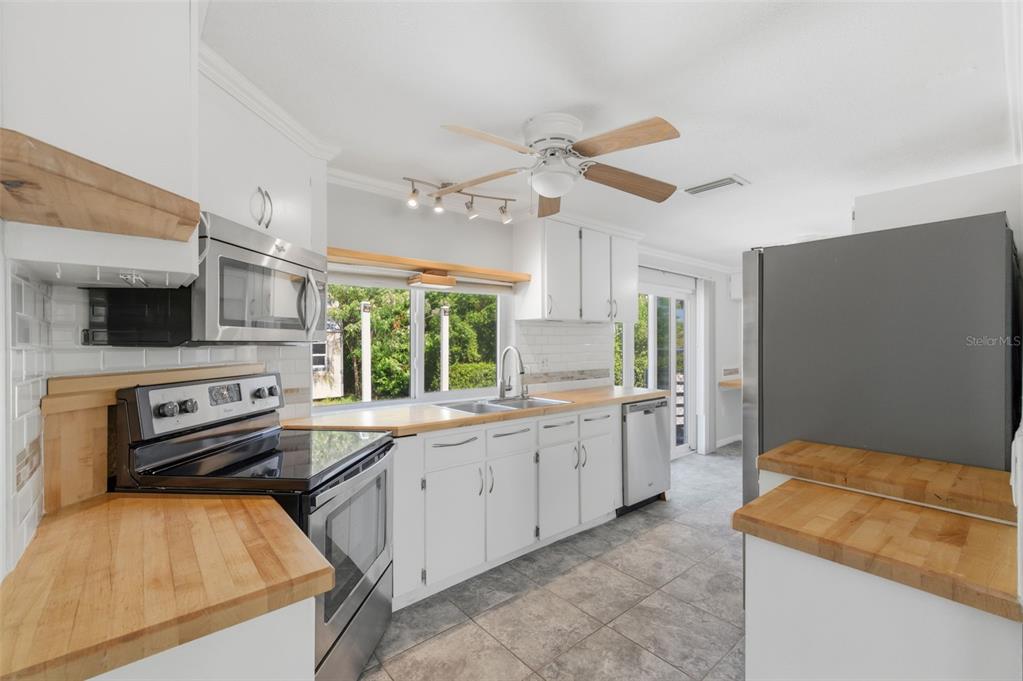 6211 Waycross Drive Spring Hill, FL 34606 - Photo 16 of 50