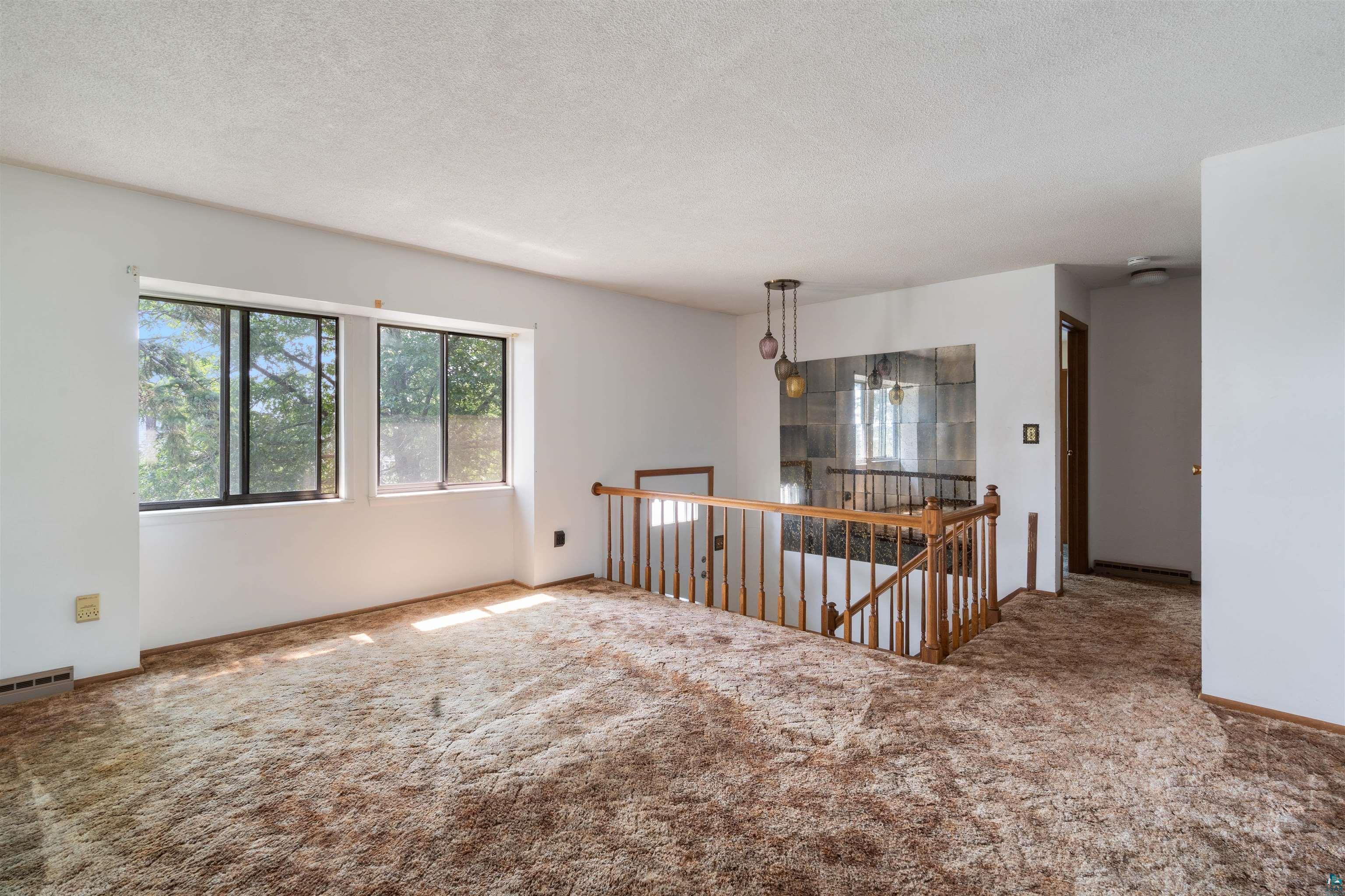 4725 Oneida Street Duluth, MN 55804 - Photo 5 of 20 Gallery Image 5