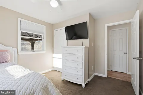 $289,900 | 44 Wardor Avenue, New Castle, DE 19720