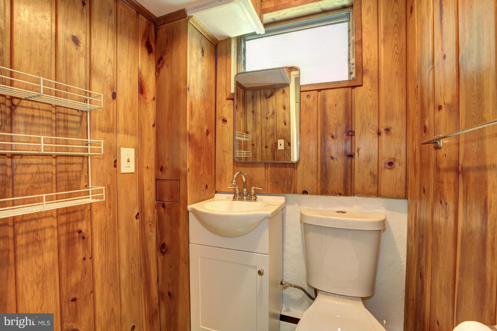 9015 Garland Avenue Silver Spring, MD 20901 - Photo 27 of 30 Bath