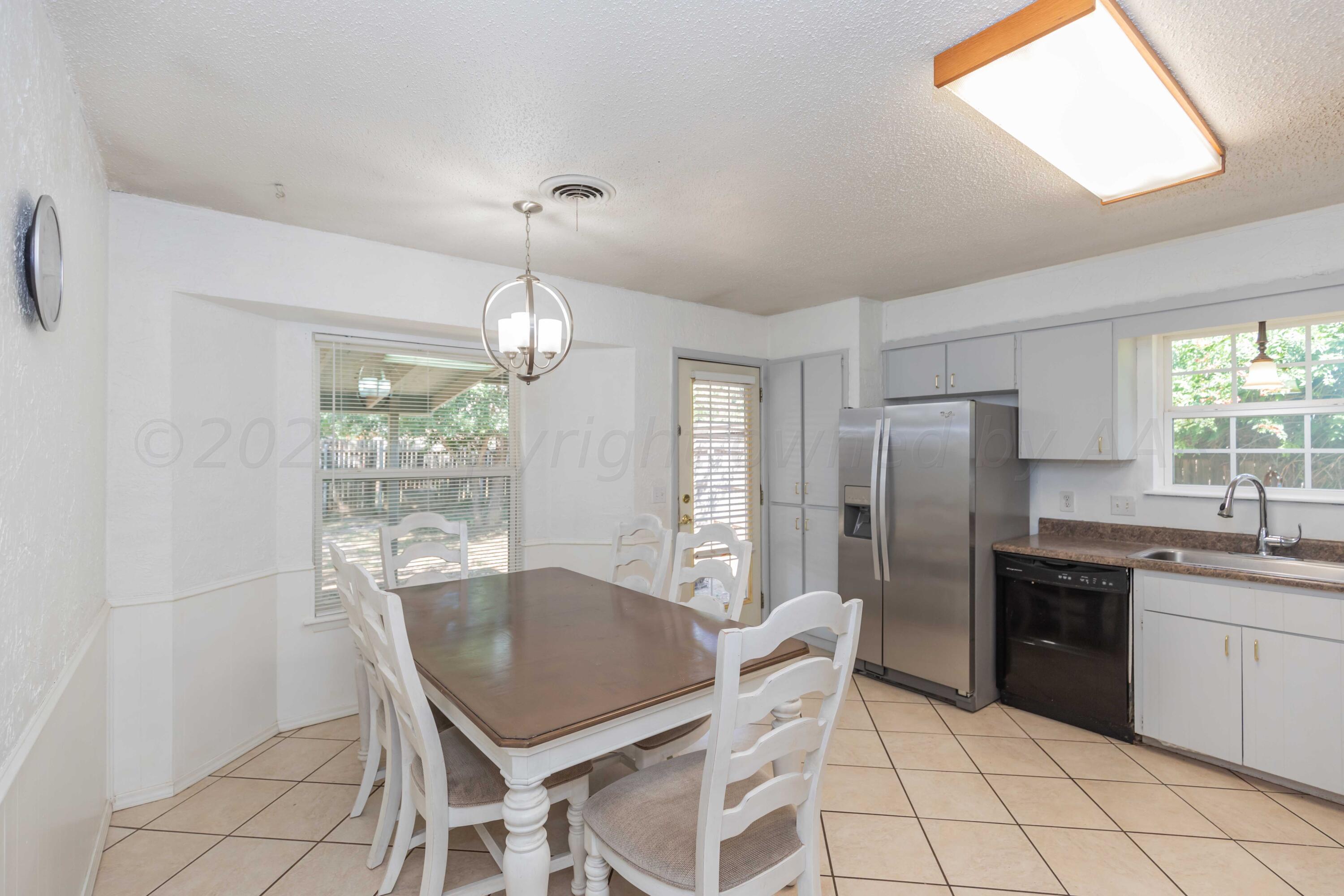 4004 Kingston Road Amarillo, TX 79109 - Photo 13 of 39 DINING VIEW 1