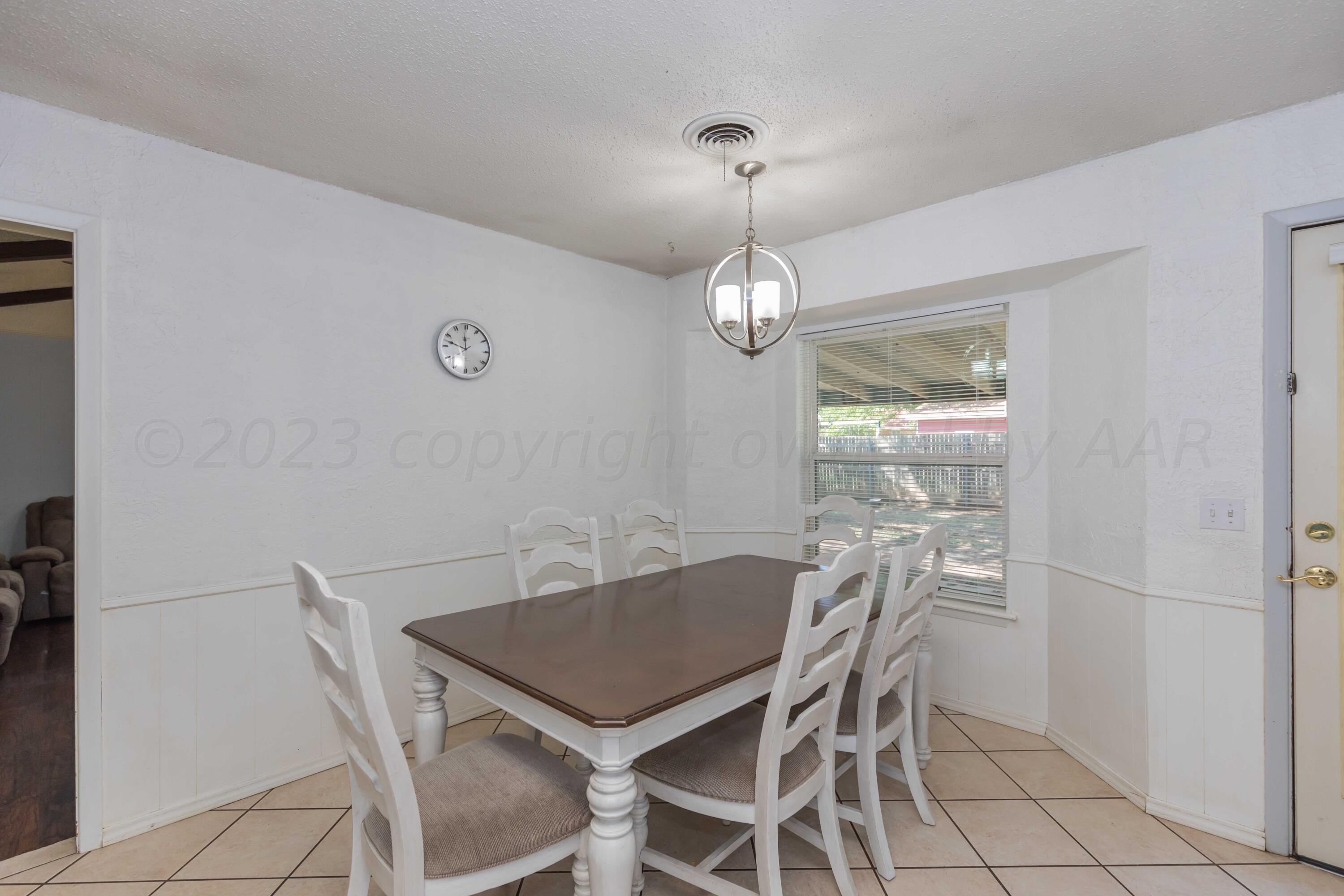 4004 Kingston Road Amarillo, TX 79109 - Photo 14 of 39 DINING VIEW 2
