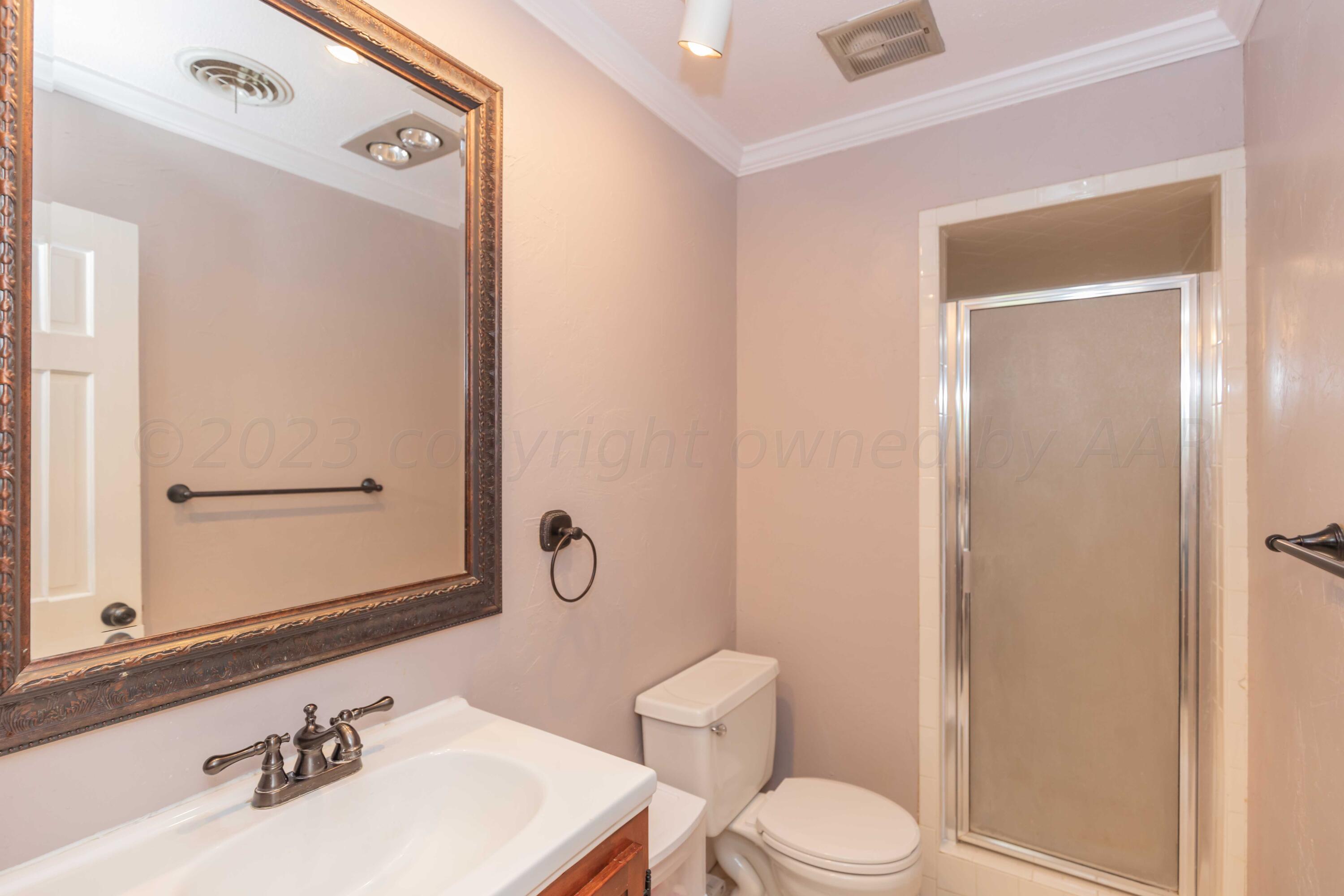 4004 Kingston Road Amarillo, TX 79109 - Photo 30 of 39 MASTER BATH VIEW 1