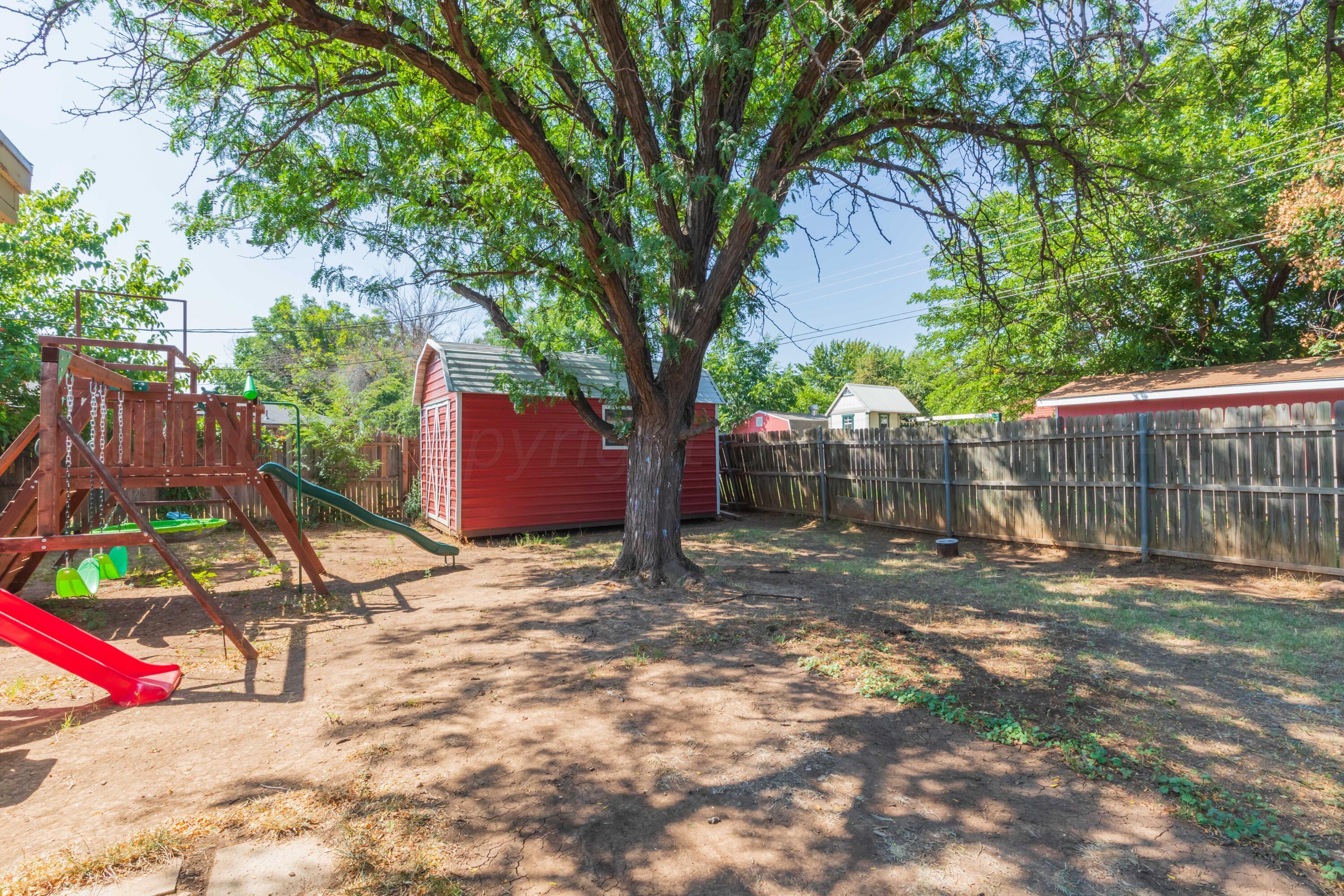 4004 Kingston Road Amarillo, TX 79109 - Photo 38 of 39 BACKYARD VIEW 1