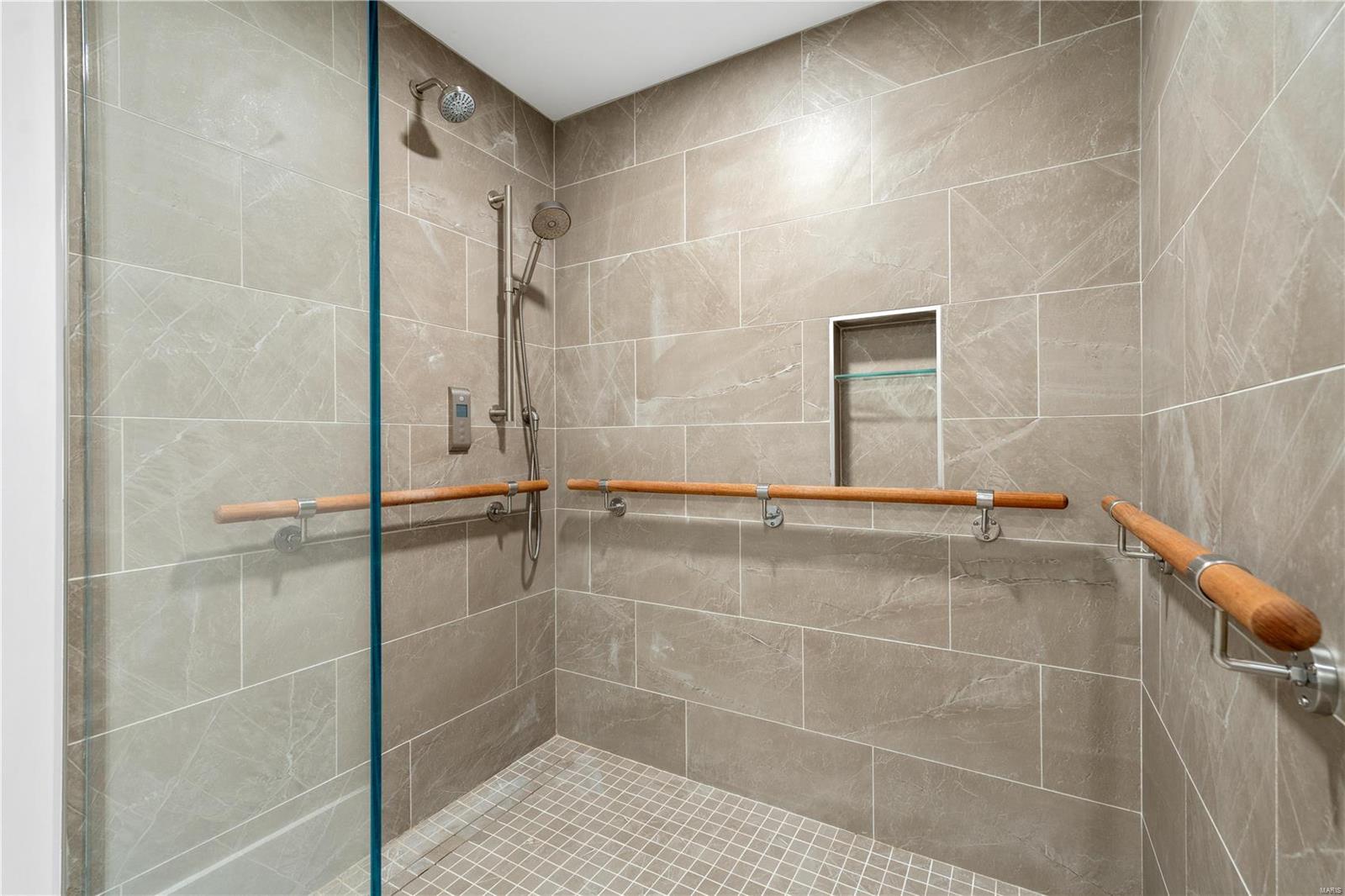 9147 Clayton Road Ladue, MO 63124 - Photo 40 of 48 Gallery Image 40