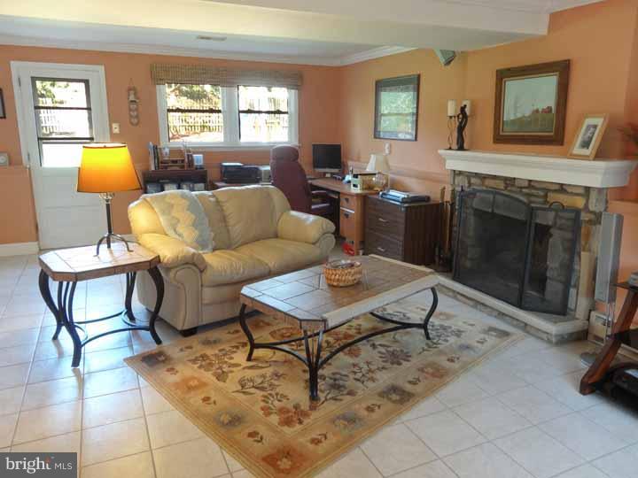 22 Houston Road Yardley, PA 19067 - Photo 11 of 22 Family Room