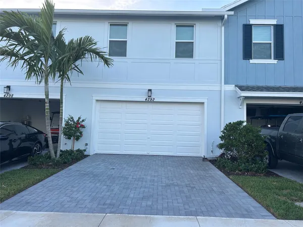 $3,000 | 4292 South Longwood Lake Square, Loxahatchee, FL 33470