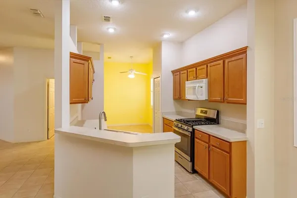 $2,400 | 120 Crepe Myrtle Drive, Groveland, FL 34736