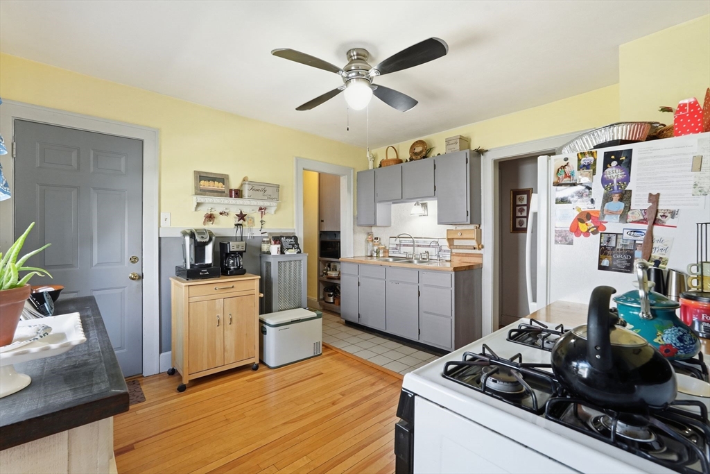 17-19 Howes Street Springfield, MA 01118 - Photo 7 of 42