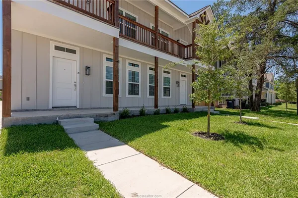 $3,200 | 404 Poplar Street, Unit A, College Station, TX 77840