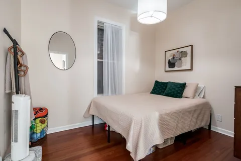 $425,000 | 1301 North Artesian Avenue, Unit 1F, Chicago, IL 60622