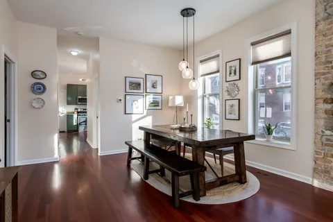 $425,000 | 1301 North Artesian Avenue, Unit 1F, Chicago, IL 60622