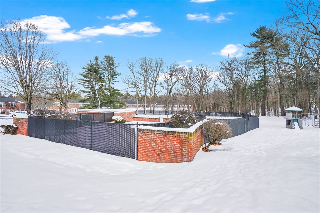 40 Halifax Court, Unit D Springfield, MA 01108 - Photo 11 of 34