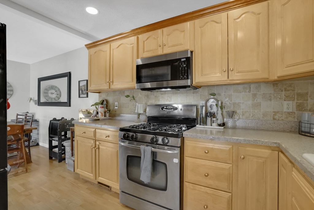 40 Halifax Court, Unit D Springfield, MA 01108 - Photo 20 of 34