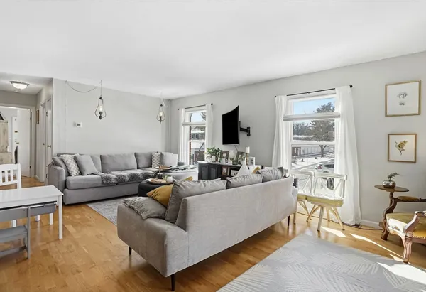 $289,900 | 40 Halifax Court, Unit D, Springfield, MA 01108