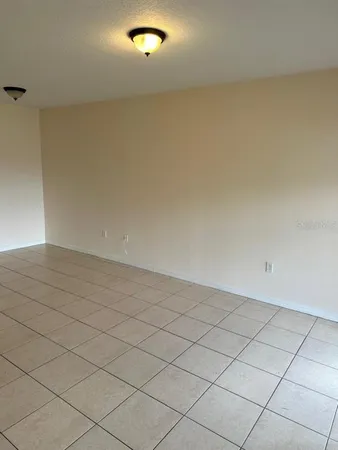 $1,950 | 6425 Cypressdale Drive, Unit 101, Riverview, FL 33578