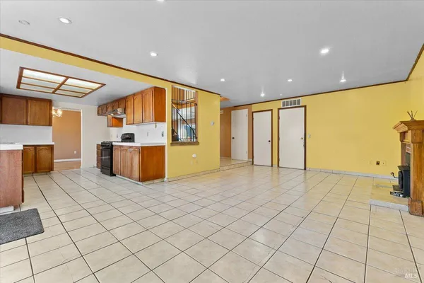 $899,000 | 800 McKillop Court, Petaluma, CA 94954