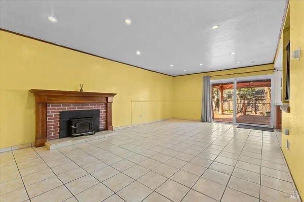 $899,000 | 800 McKillop Court, Petaluma, CA 94954