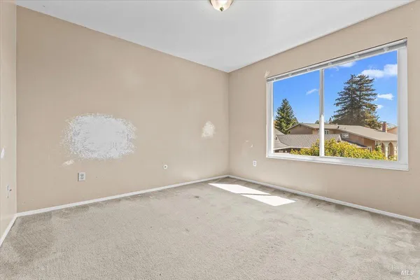 $899,000 | 800 McKillop Court, Petaluma, CA 94954