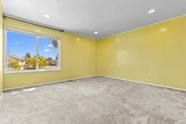 $899,000 | 800 McKillop Court, Petaluma, CA 94954