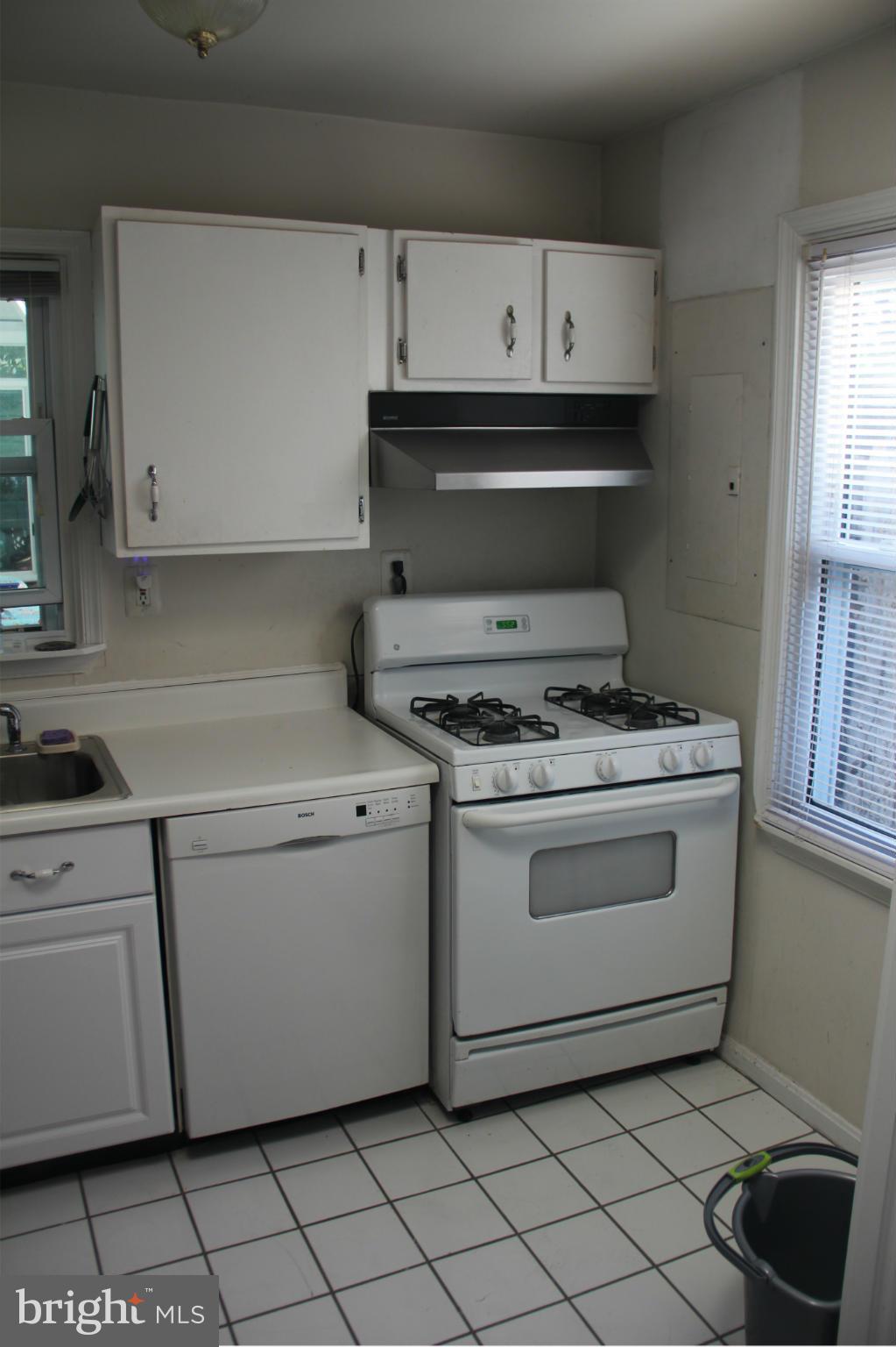 3002 Edgewood Road Kensington, MD 20895 - Photo 13 of 18 Kitchen