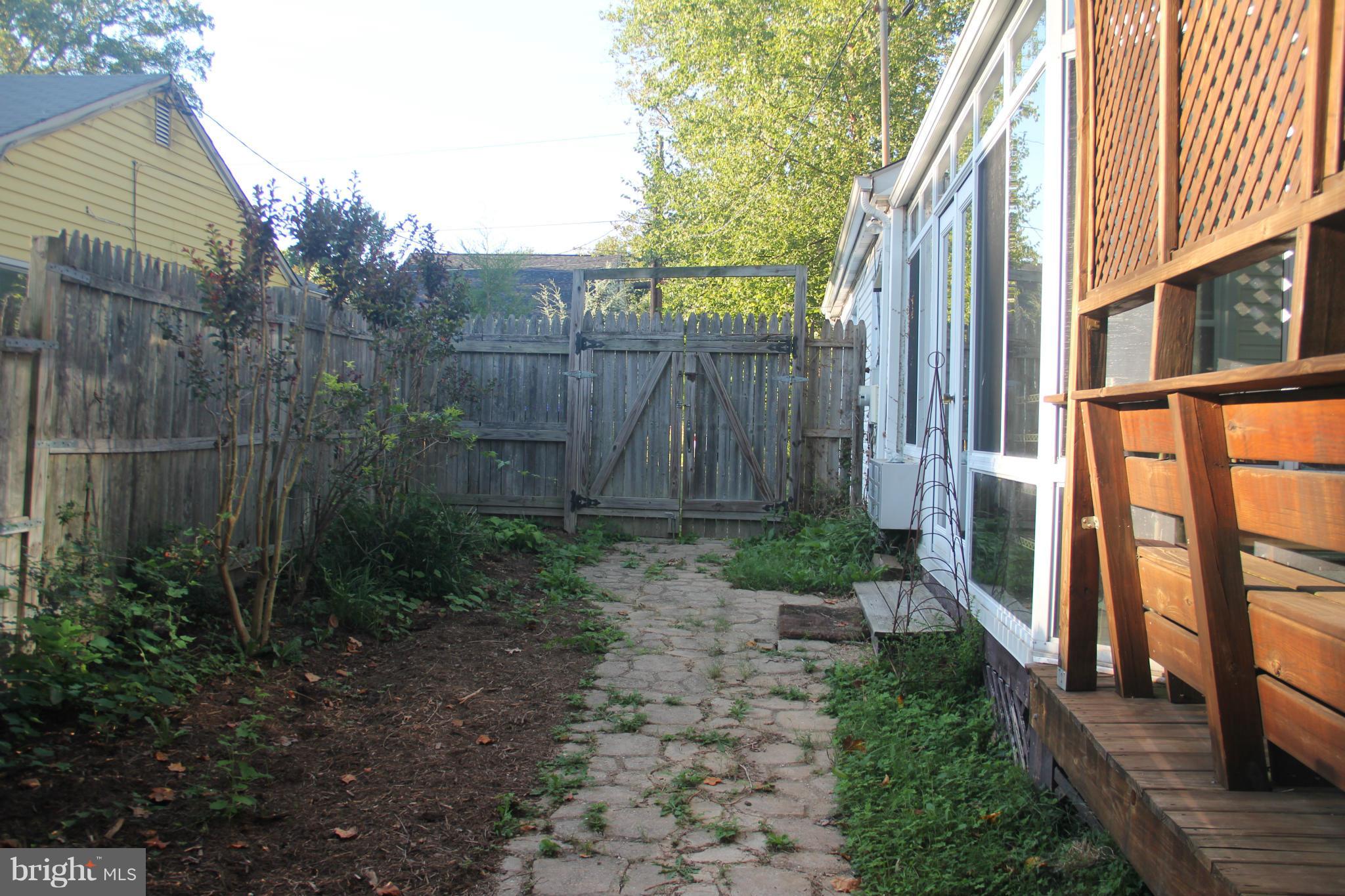 3002 Edgewood Road Kensington, MD 20895 - Photo 17 of 18 Exterior (General)