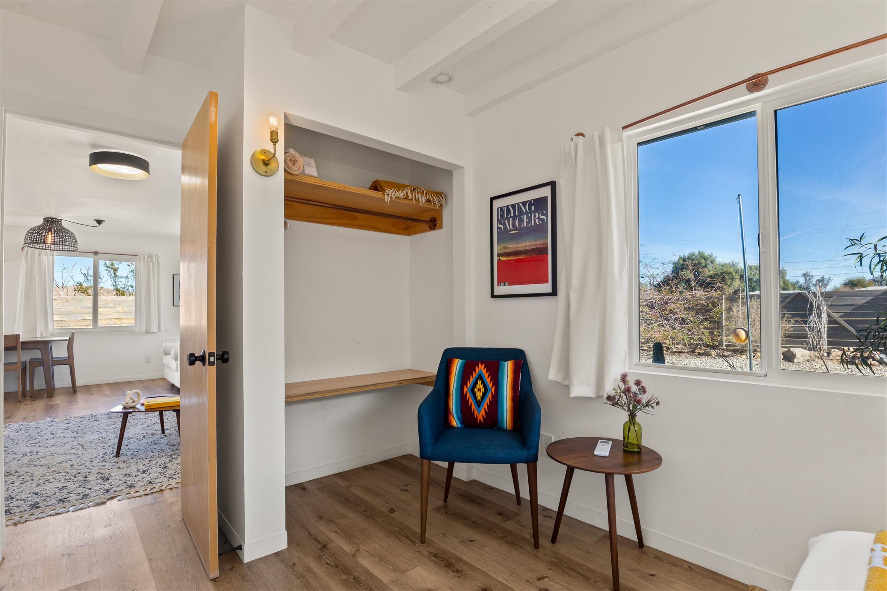62010 El Reposo Circle Joshua Tree, CA 92252 - Photo 8 of 28 a workspace with furniture and window