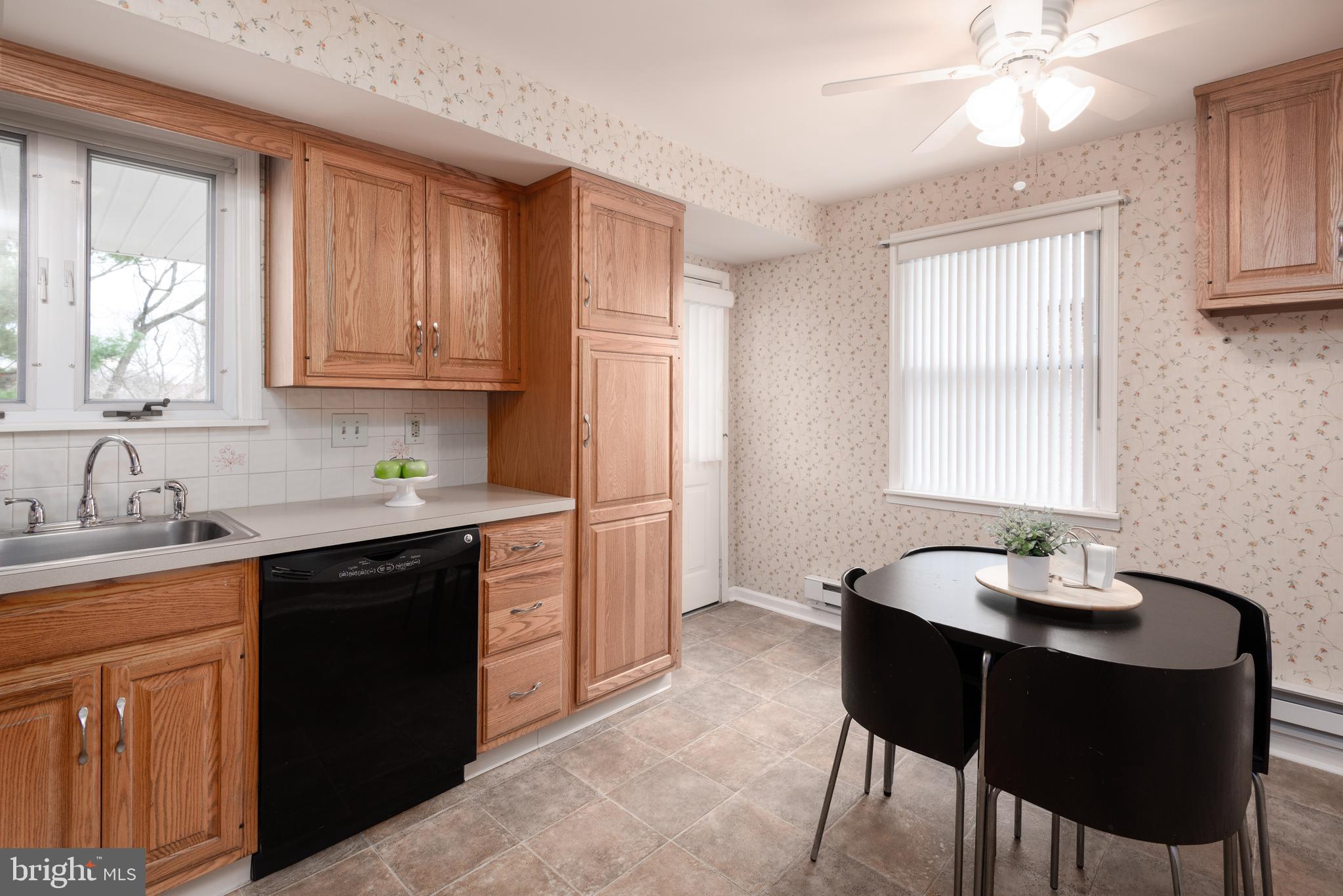 260 Haverford Road Folsom, PA 19033 - Photo 7 of 20 Kitchen