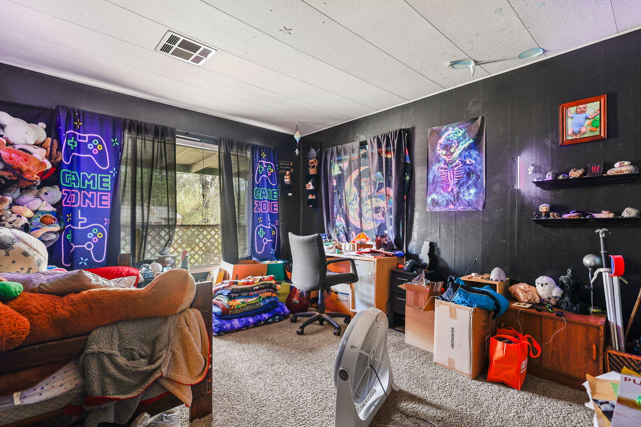 1800 Jason Way Redding, CA 96003 - Photo 11 of 26 Bedroom 1