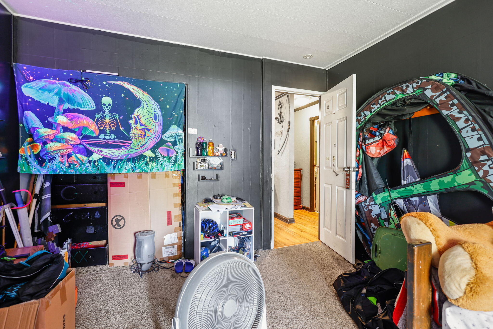 1800 Jason Way Redding, CA 96003 - Photo 12 of 26 Bedroom 1