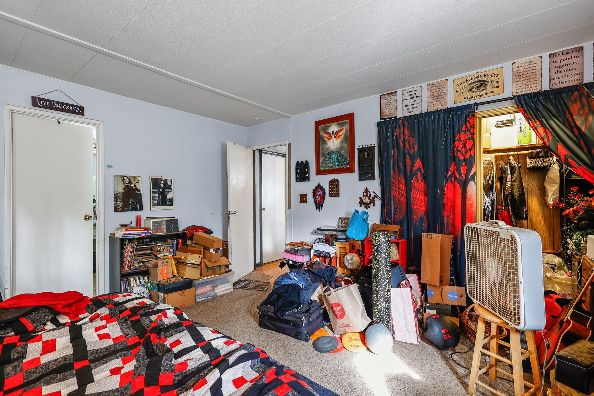 1800 Jason Way Redding, CA 96003 - Photo 18 of 26 Bedroom 3