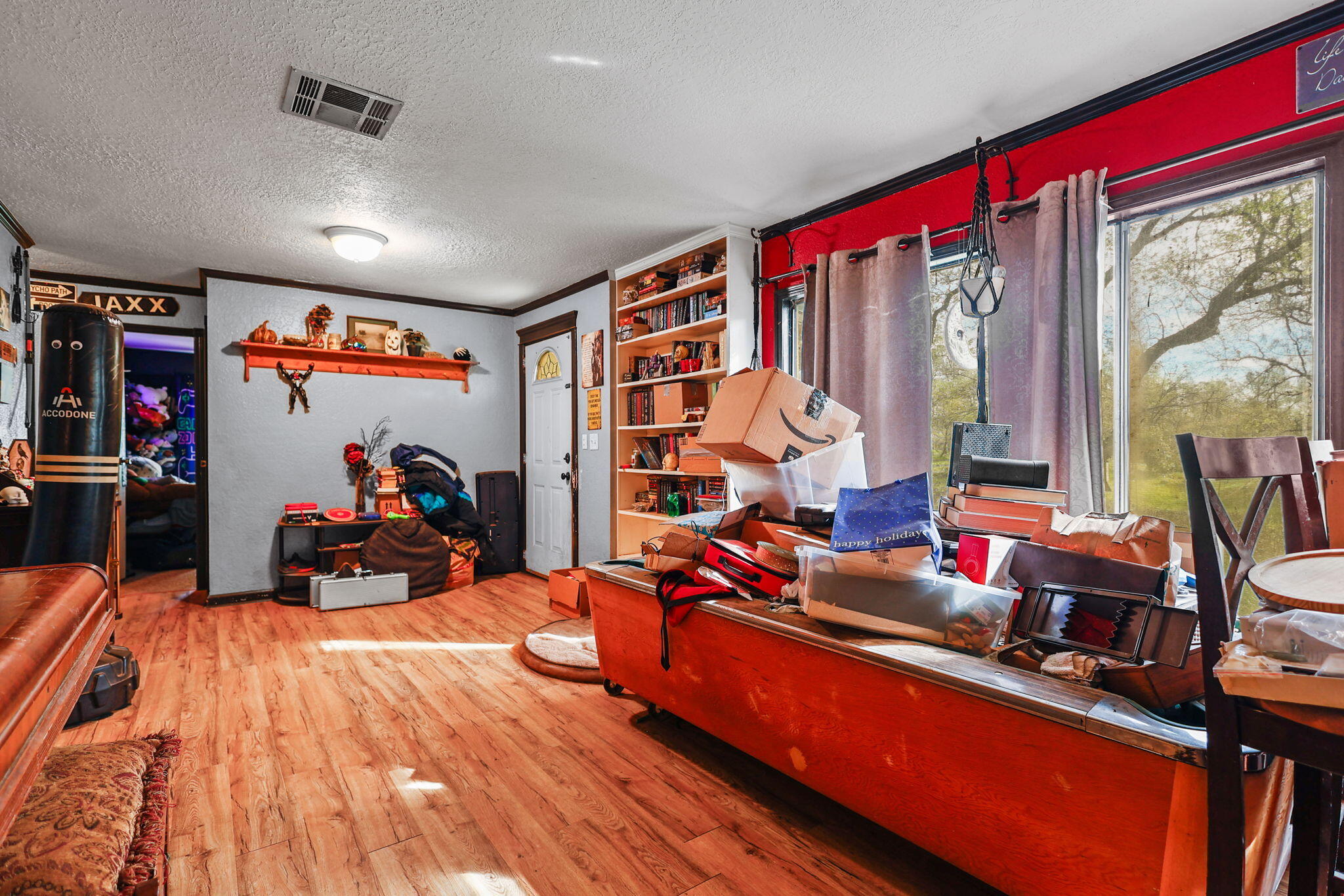 1800 Jason Way Redding, CA 96003 - Photo 6 of 26 21-web-or-mls-_K3A3811_1