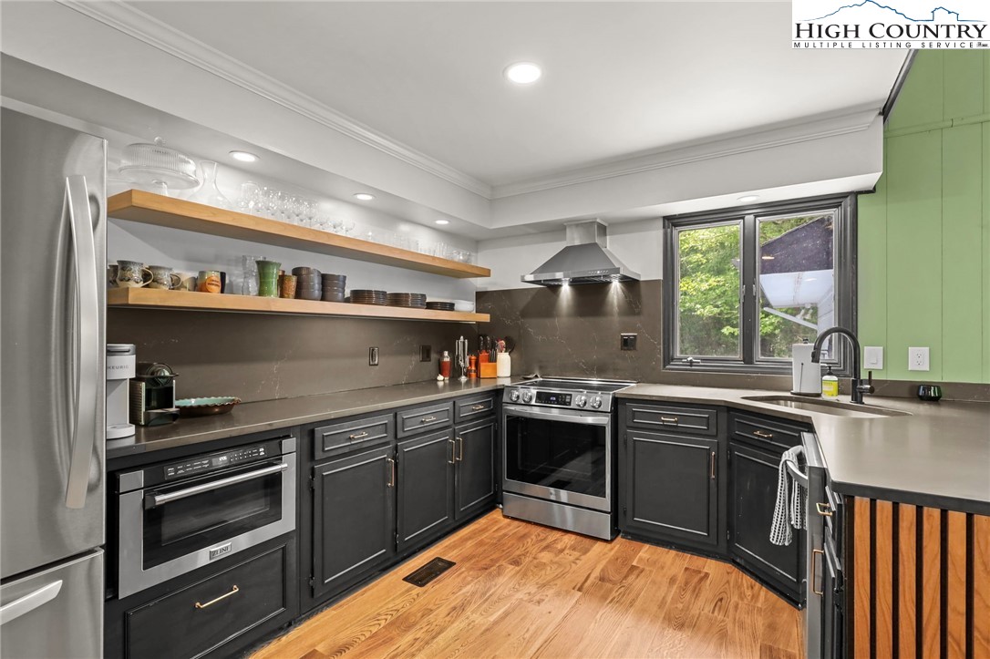302 Walter Godbey Road West Jefferson, NC 28694 - Photo 11 of 32 Gallery Image 11