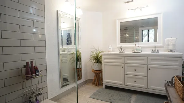 $3,200 | 100 Pelican Pointe Drive, Unit 103, Delray Beach, FL 33483