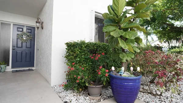 $3,200 | 100 Pelican Pointe Drive, Unit 103, Delray Beach, FL 33483