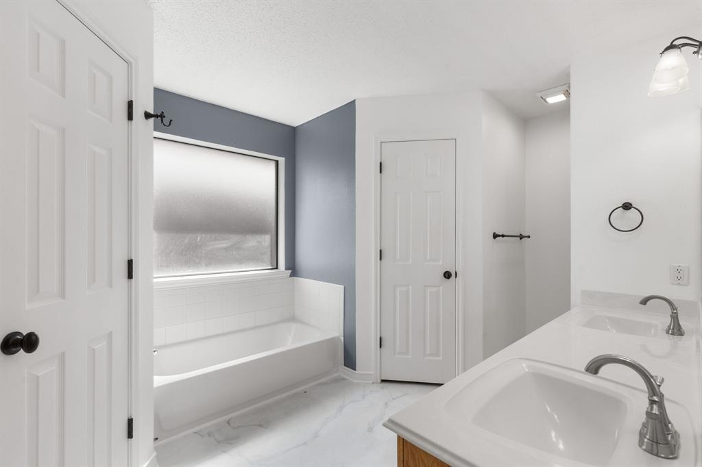 26 Cherokee Trail Iowa Park, TX 76367 - Photo 15 of 31